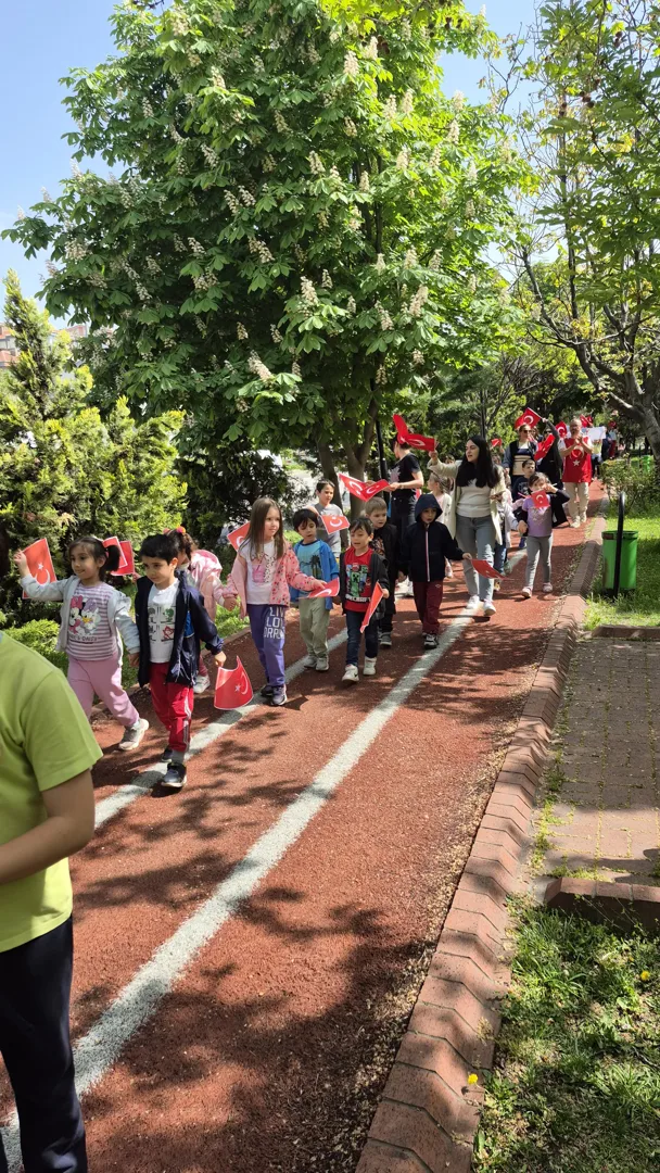 19 MAYIS ATATÜRK'Ü ANMA GENÇLİK VE SPOR BAYRAMIMIZI Kortejimiz ile Kutladık.. - 3
