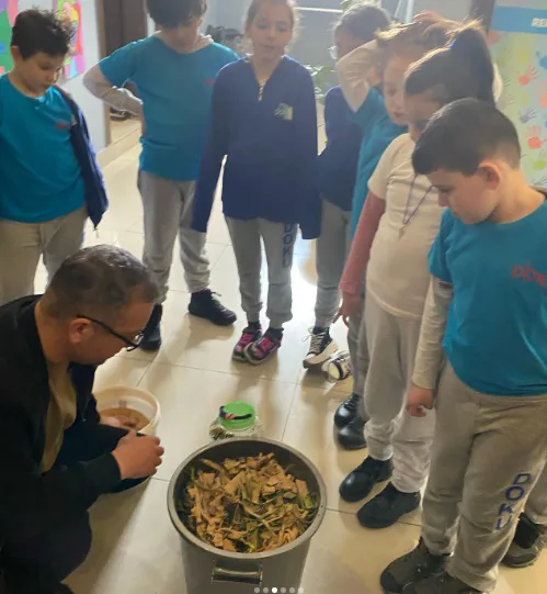 “Atıktan Hayata: Kompostla Geleceğimizi Yeşertiyoruz!” - 1